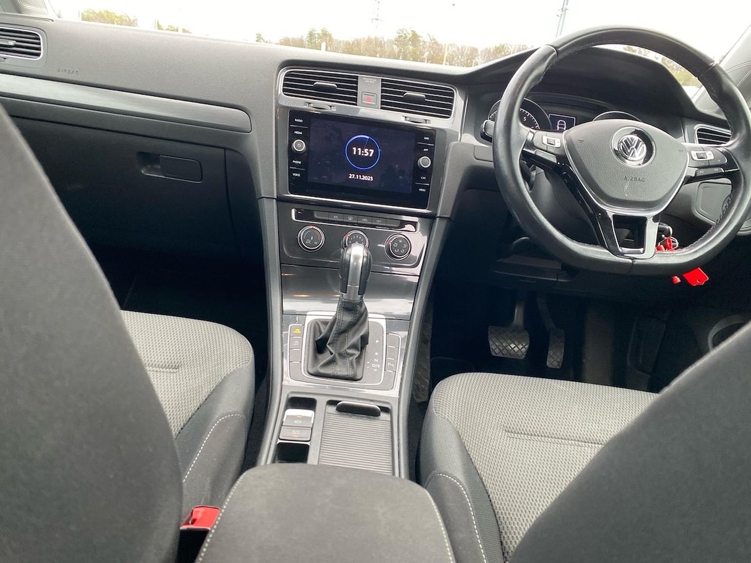 Used Volkswagen Golf 2017 for sale - 76720299: Photo 13