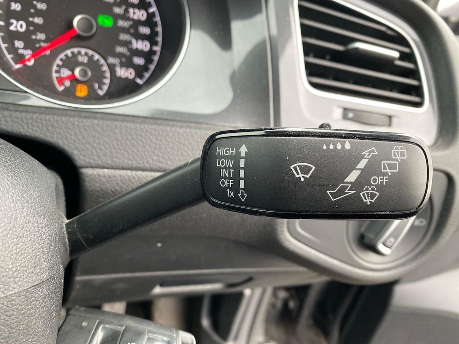 Used Volkswagen Golf 2017 for sale - 76720299: Photo 29