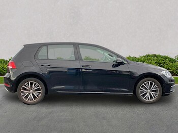 Used Volkswagen Golf 2017 for sale - 76720299: Photo