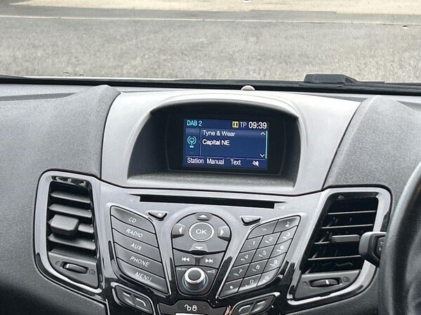 Used Ford Fiesta 2017 for sale - 76273443: Photo 11