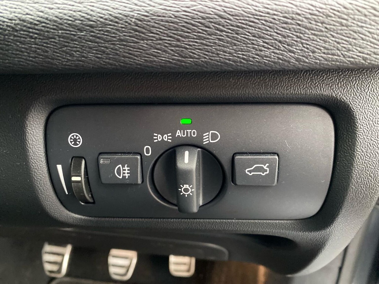 Used Volvo V40 2016 for sale - 76807483: Photo 22