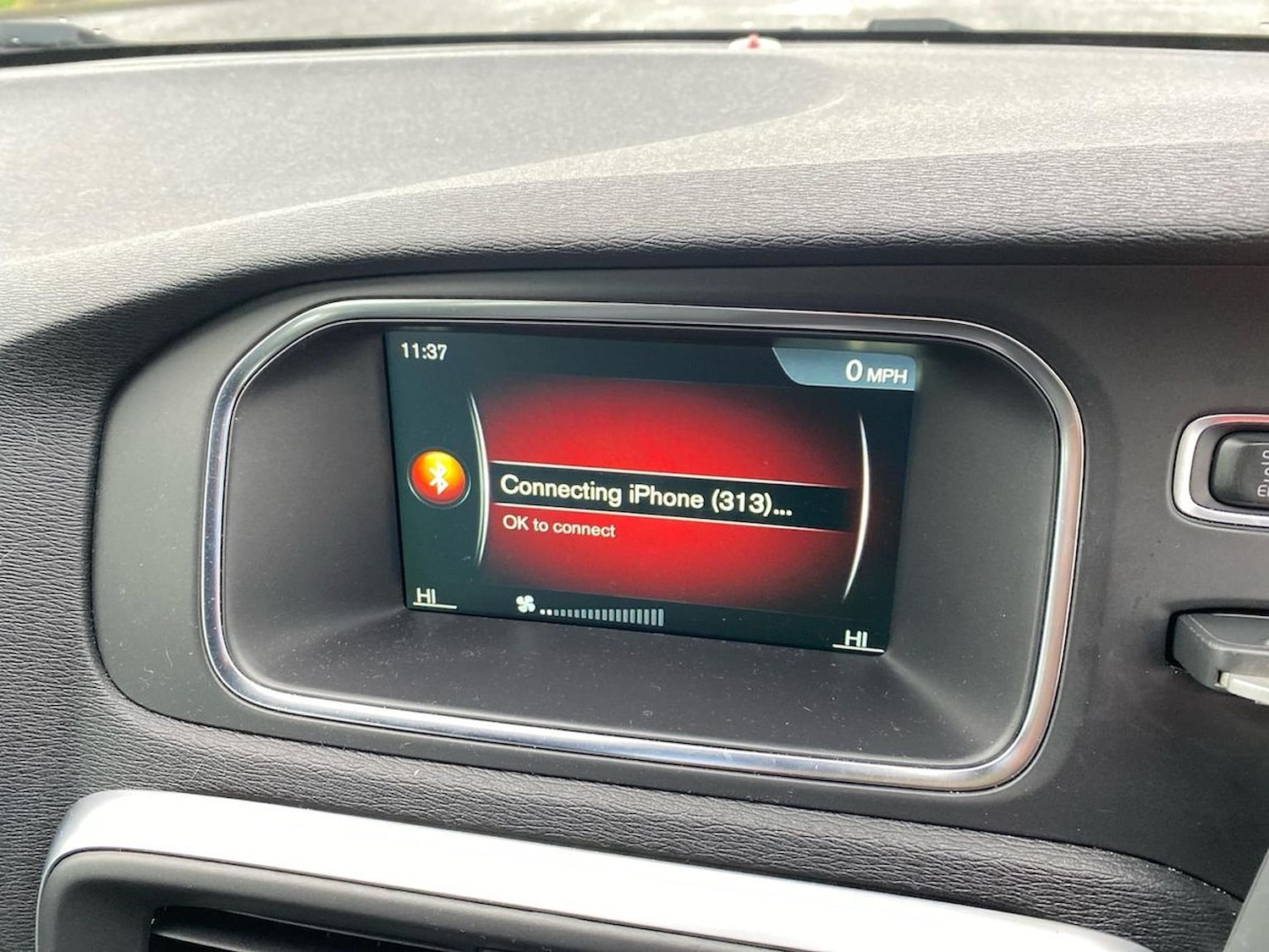 Used Volvo V40 2016 for sale - 76807483: Photo 25