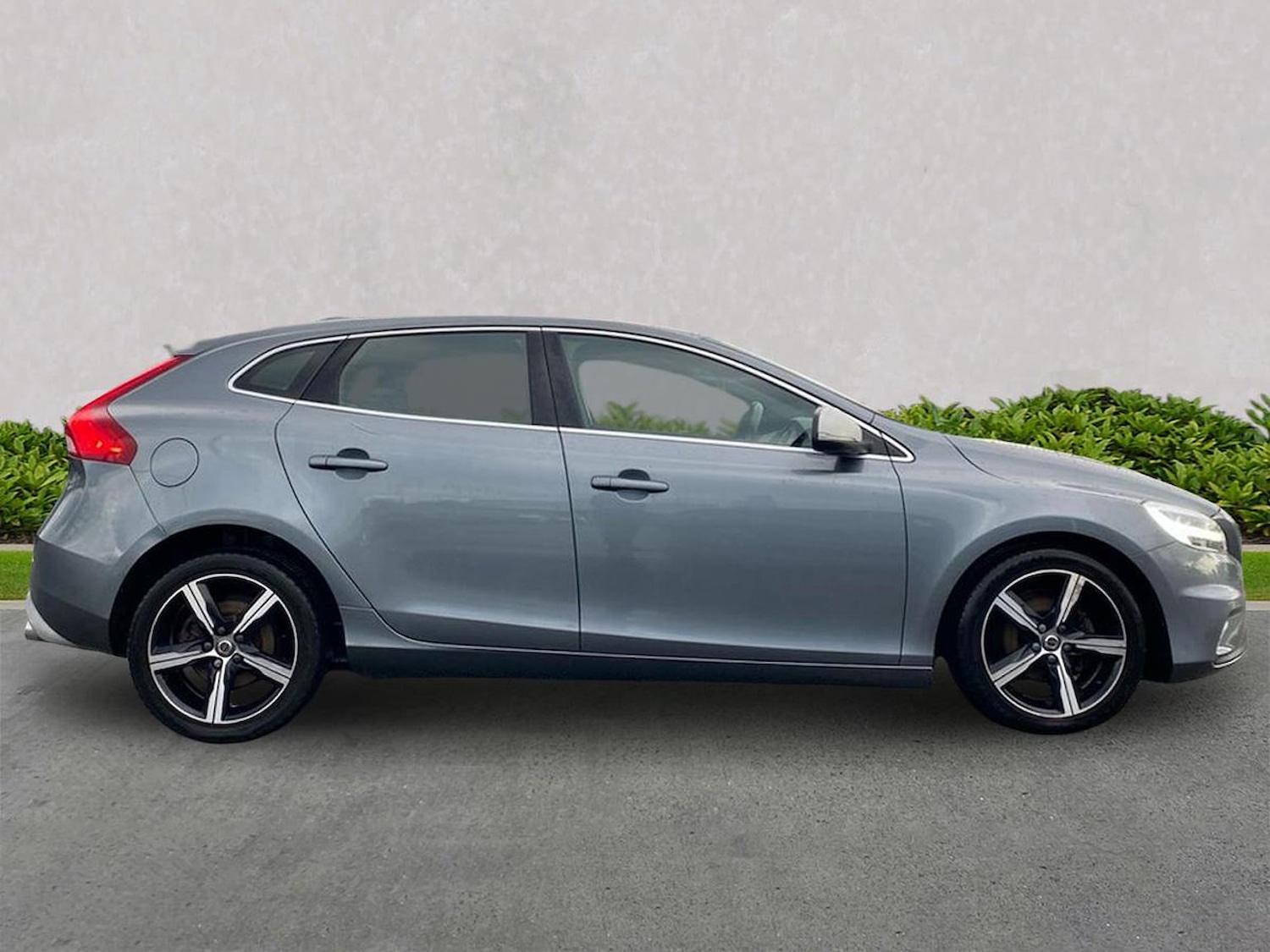 Used Volvo V40 2016 for sale - 76807483: Photo 3