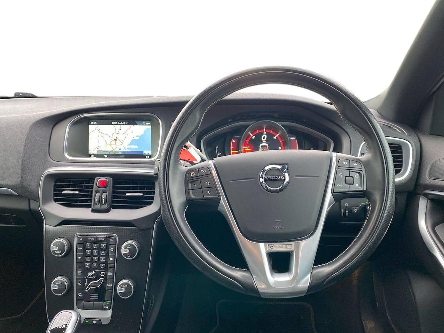 Used Volvo V40 2016 for sale - 76807483: Photo 9