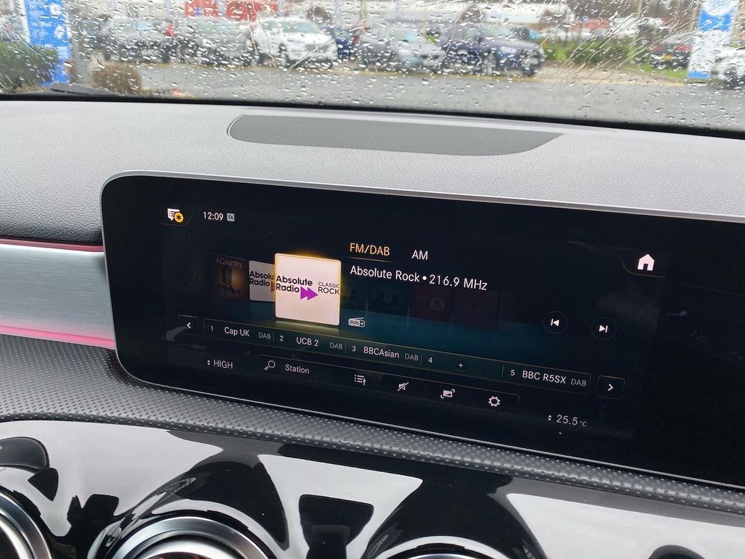 Used Mercedes-Benz A-Class 2018 for sale - 76951185: Photo 11