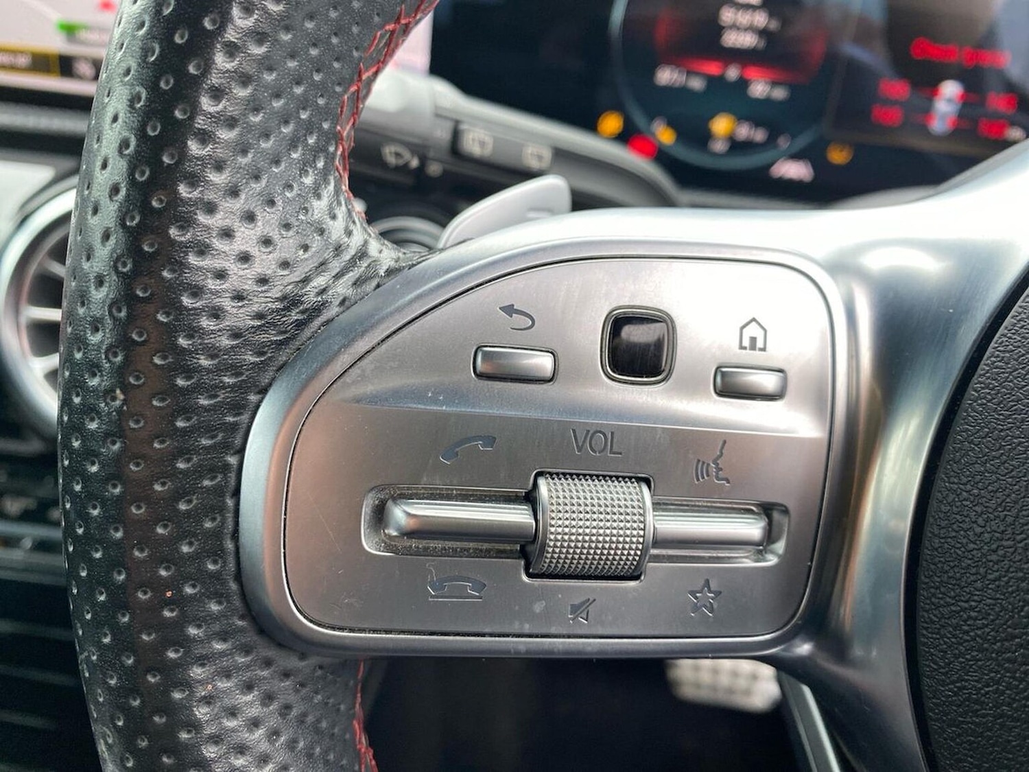 Used Mercedes-Benz A-Class 2018 for sale - 76951185: Photo 26