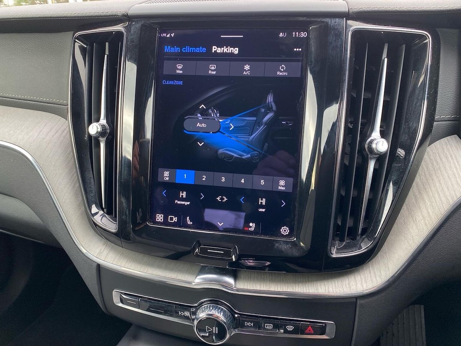 Used Volvo XC60 2023 for sale - 76331094: Photo 12