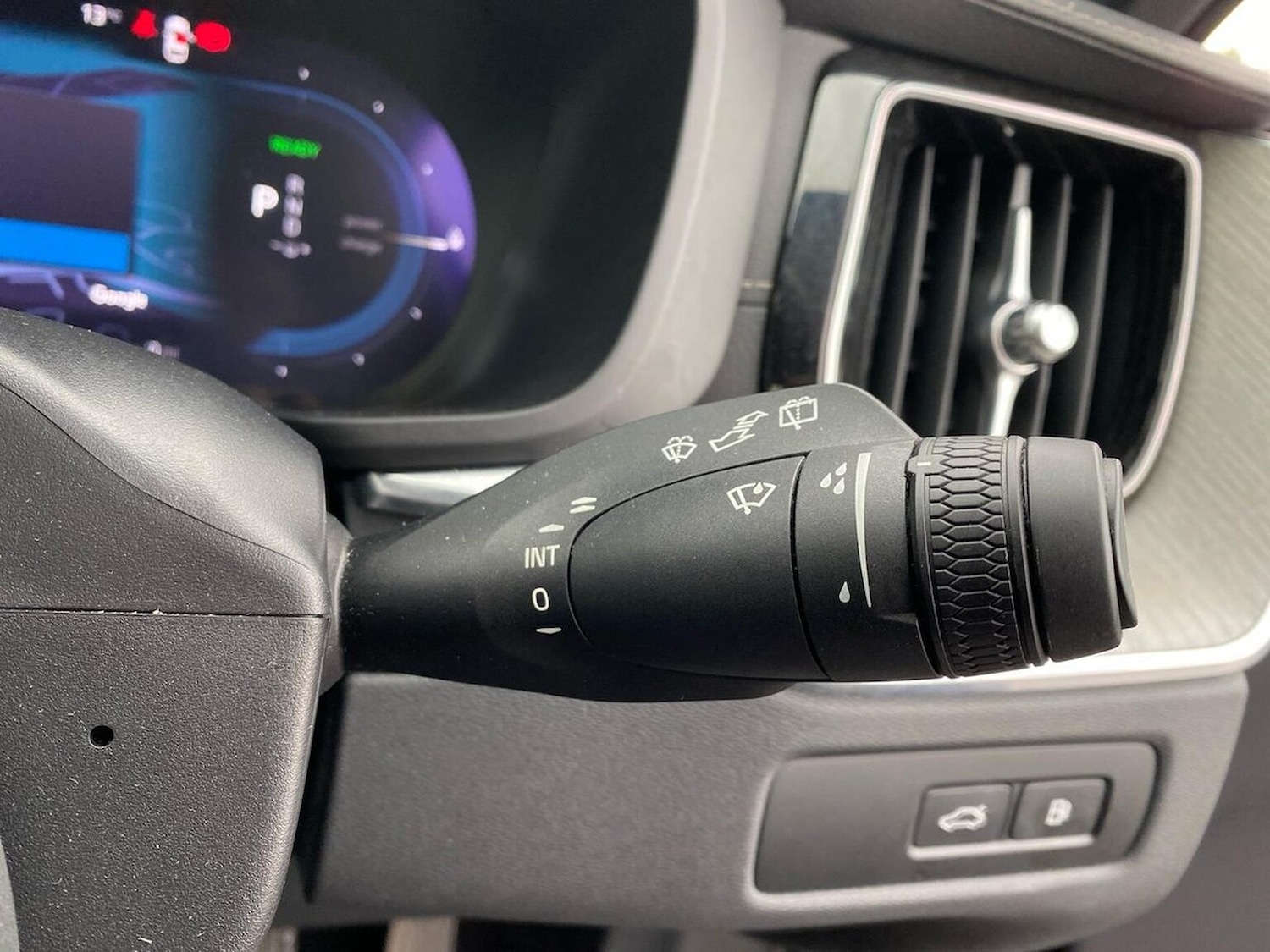 Used Volvo XC60 2023 for sale - 76331094: Photo 29