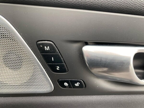 Used Volvo XC60 2023 for sale - 76331094: Photo 32