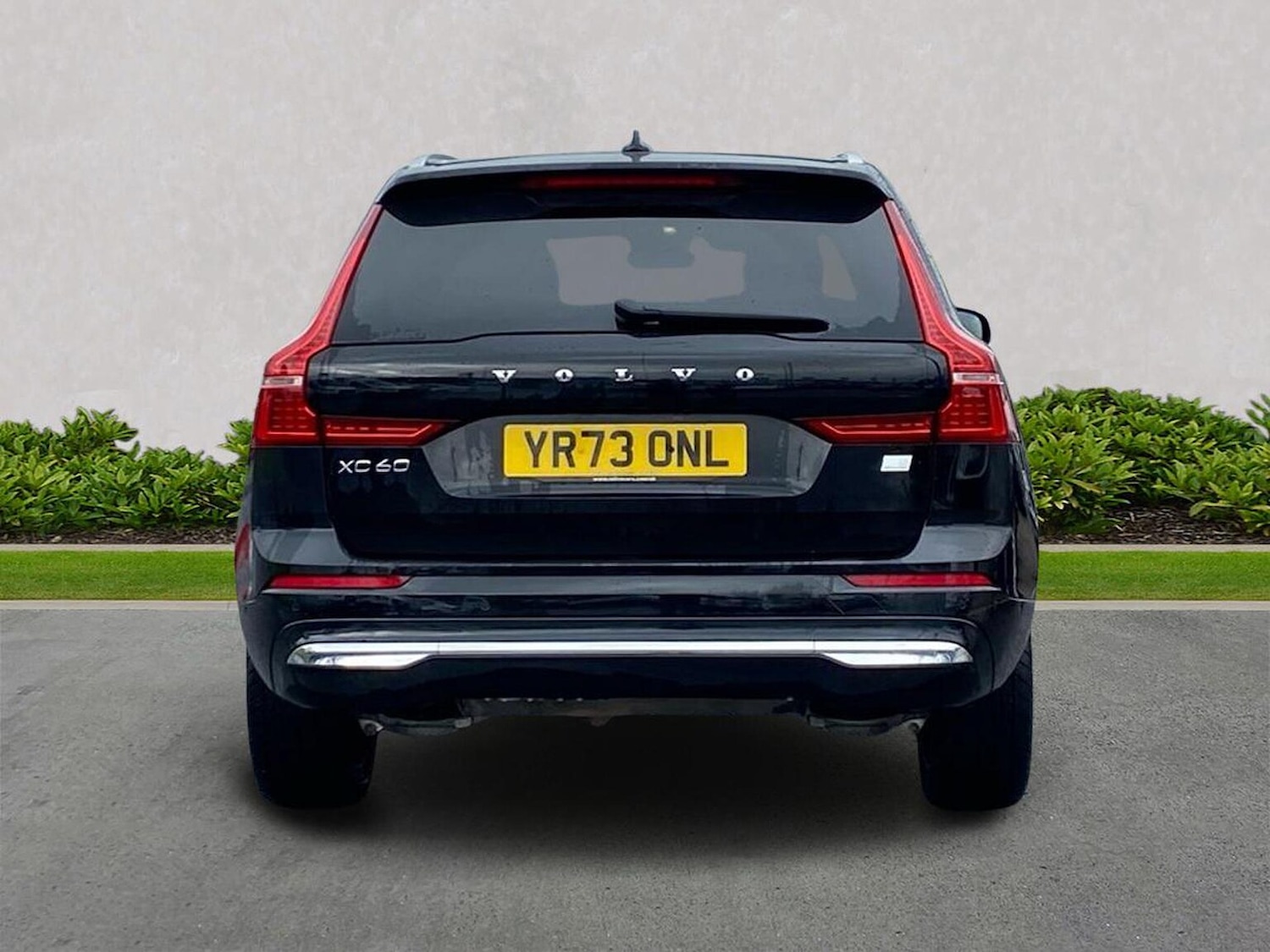 Used Volvo XC60 2023 for sale - 76331094: Photo 4