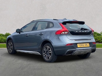 Used Volvo V40 2016 for sale - 75524367: Photo