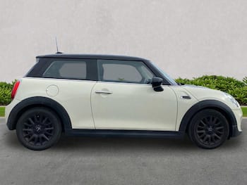 Used MINI Hatch 2019 for sale - 79710589: Photo