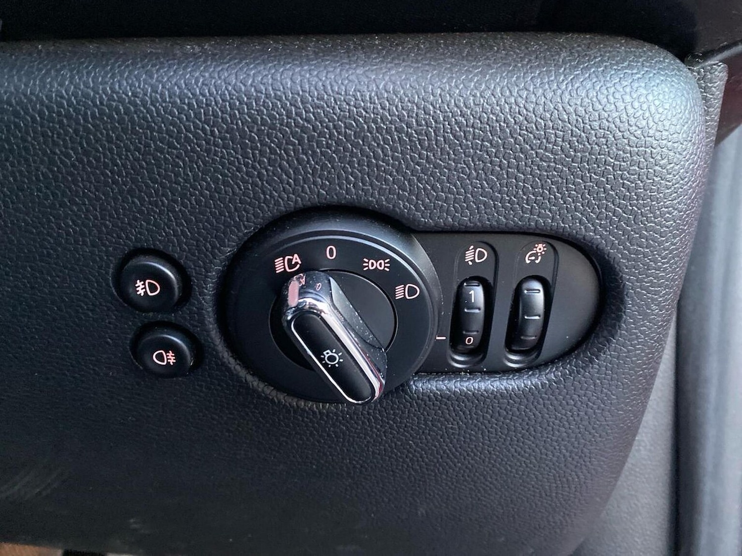 Used MINI Convertible 2018 for sale - 77629391: Photo 22