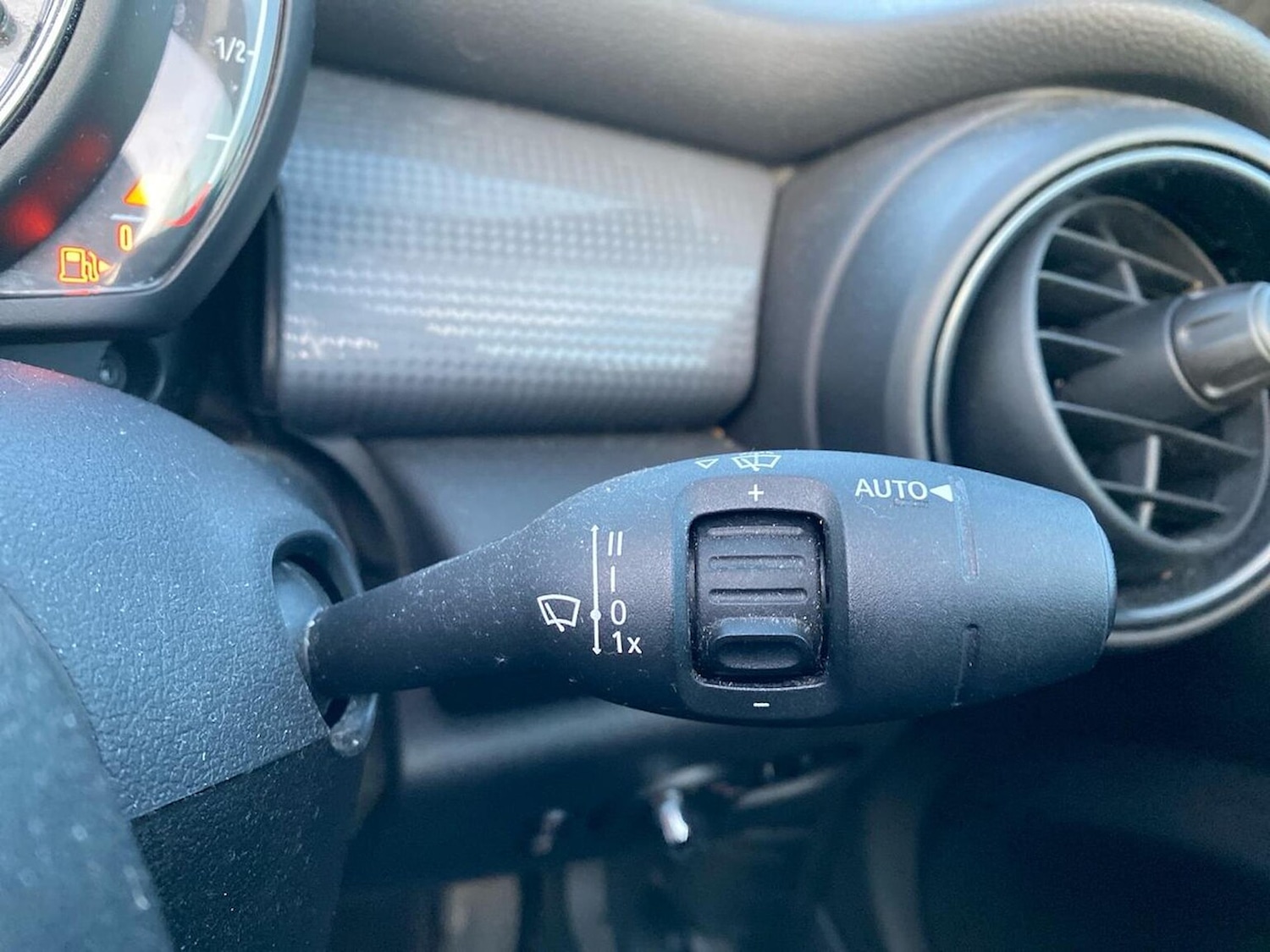 Used MINI Convertible 2018 for sale - 77629391: Photo 29