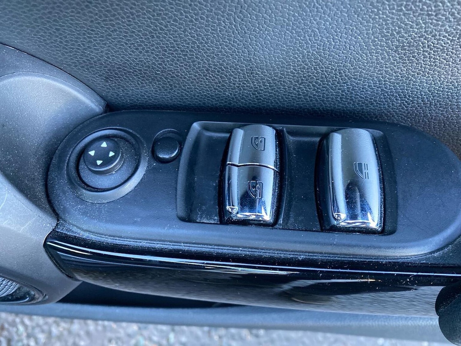 Used MINI Convertible 2017 for sale - 77011922: Photo 23