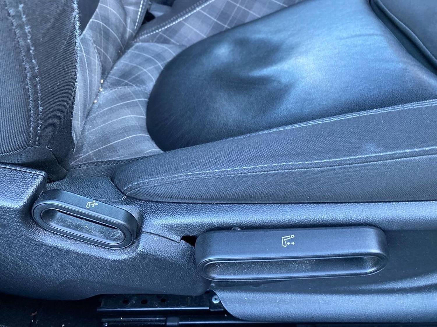 Used MINI Convertible 2017 for sale - 77011922: Photo 32