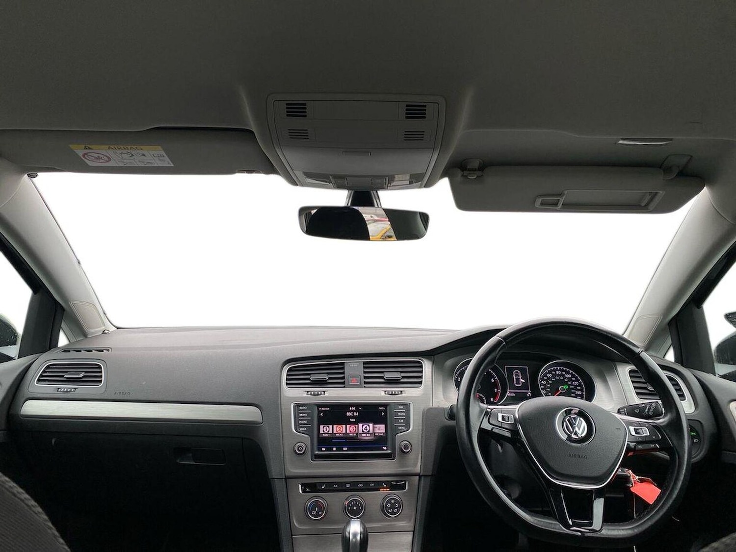Used Volkswagen Golf 2017 for sale - 76268320: Photo 8