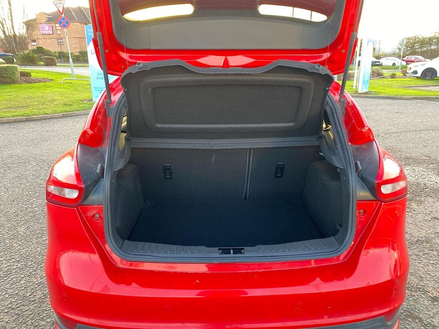 Used Ford Focus 2016 for sale - 76945918: Photo 17