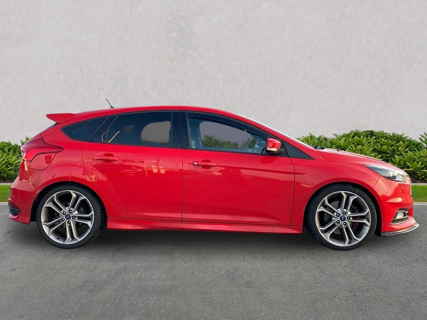 Used Ford Focus 2016 for sale - 76945918: Photo 3