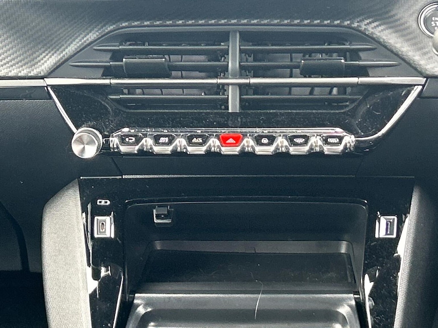 Used Peugeot 2008 2023 for sale - 76170687: Photo 12