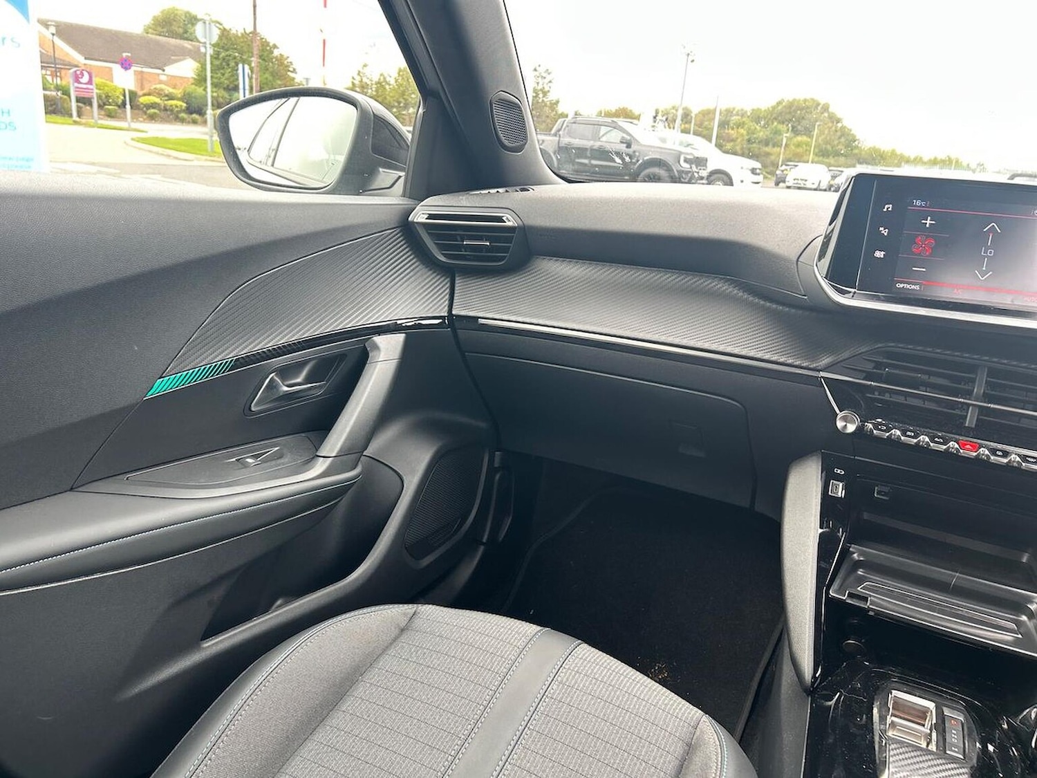 Used Peugeot 2008 2023 for sale - 76170687: Photo 13