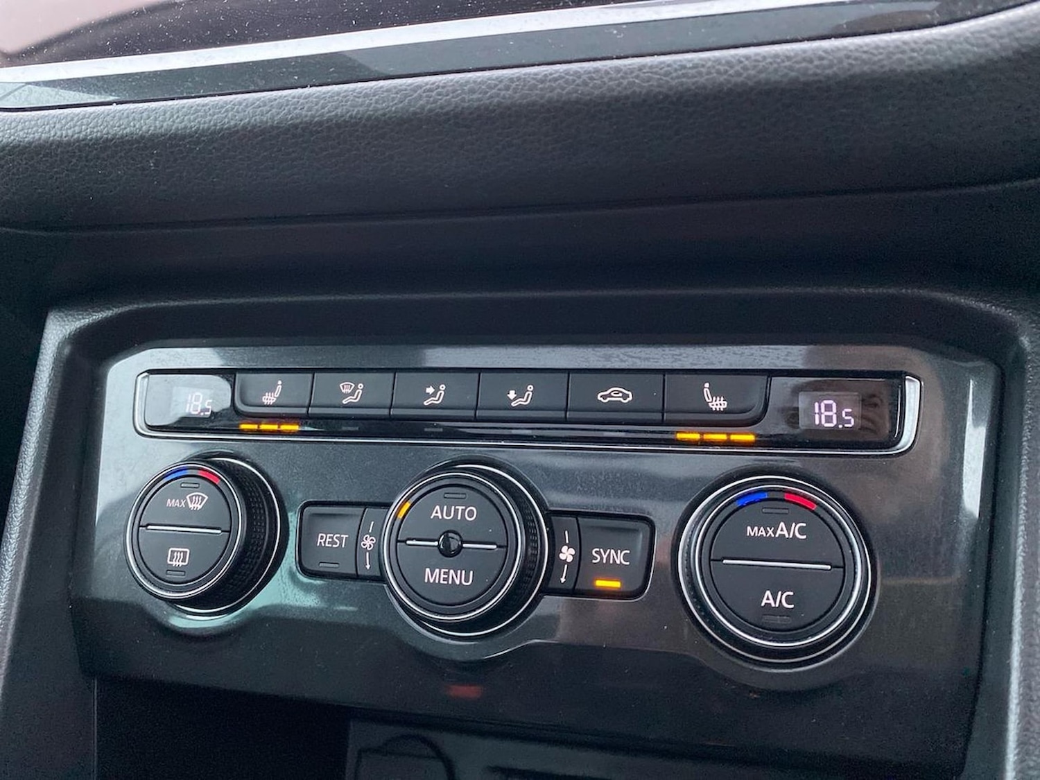 Used Volkswagen Tiguan 2018 for sale - 76559825: Photo 12