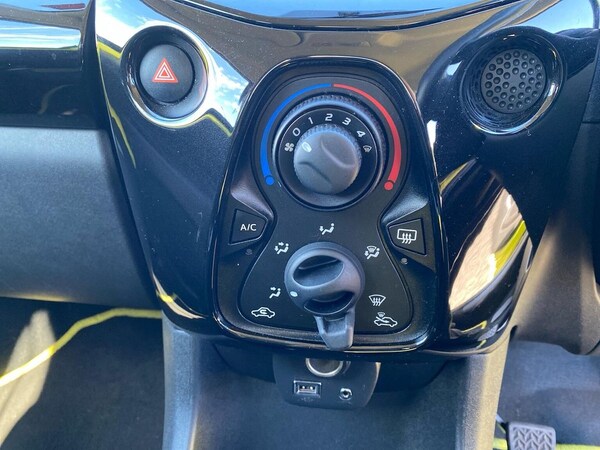 Used Toyota AYGO 2017 for sale - 76198433: Photo 12