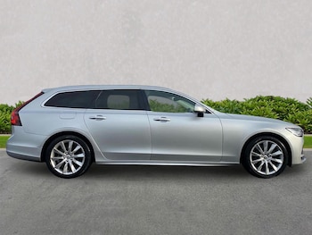 Used Volvo V90 2020 for sale - 76426770: Photo