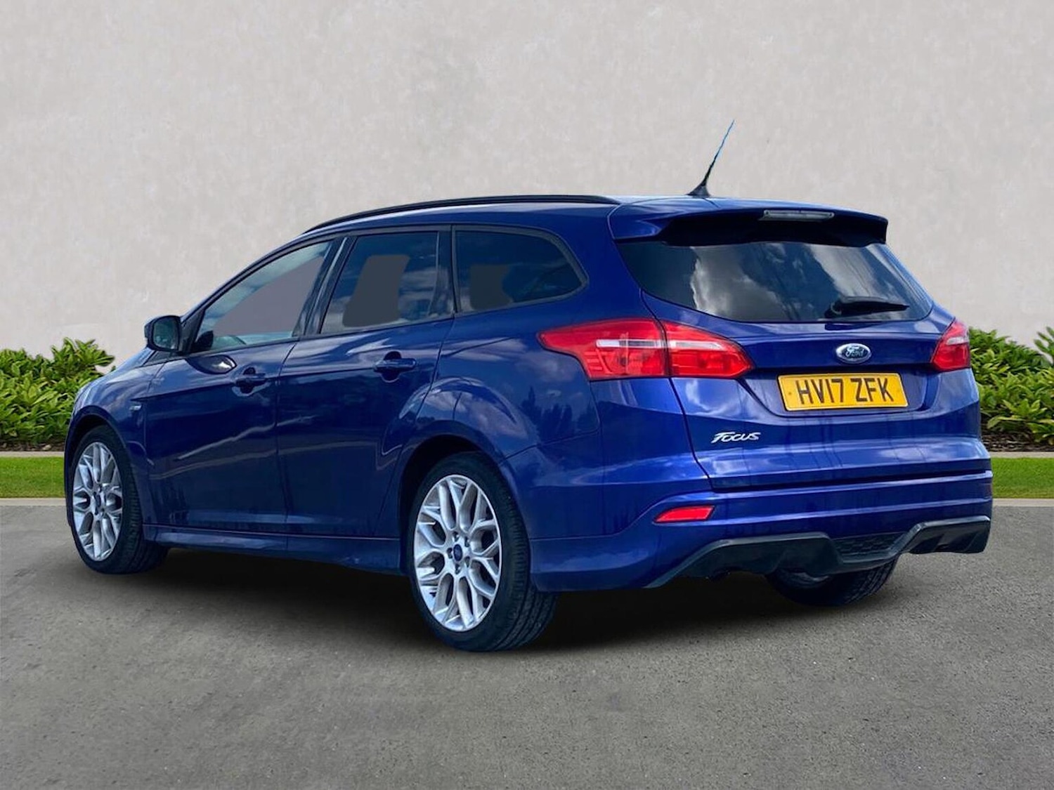 Used Ford Focus 2017 for sale - 76719428: Photo 2