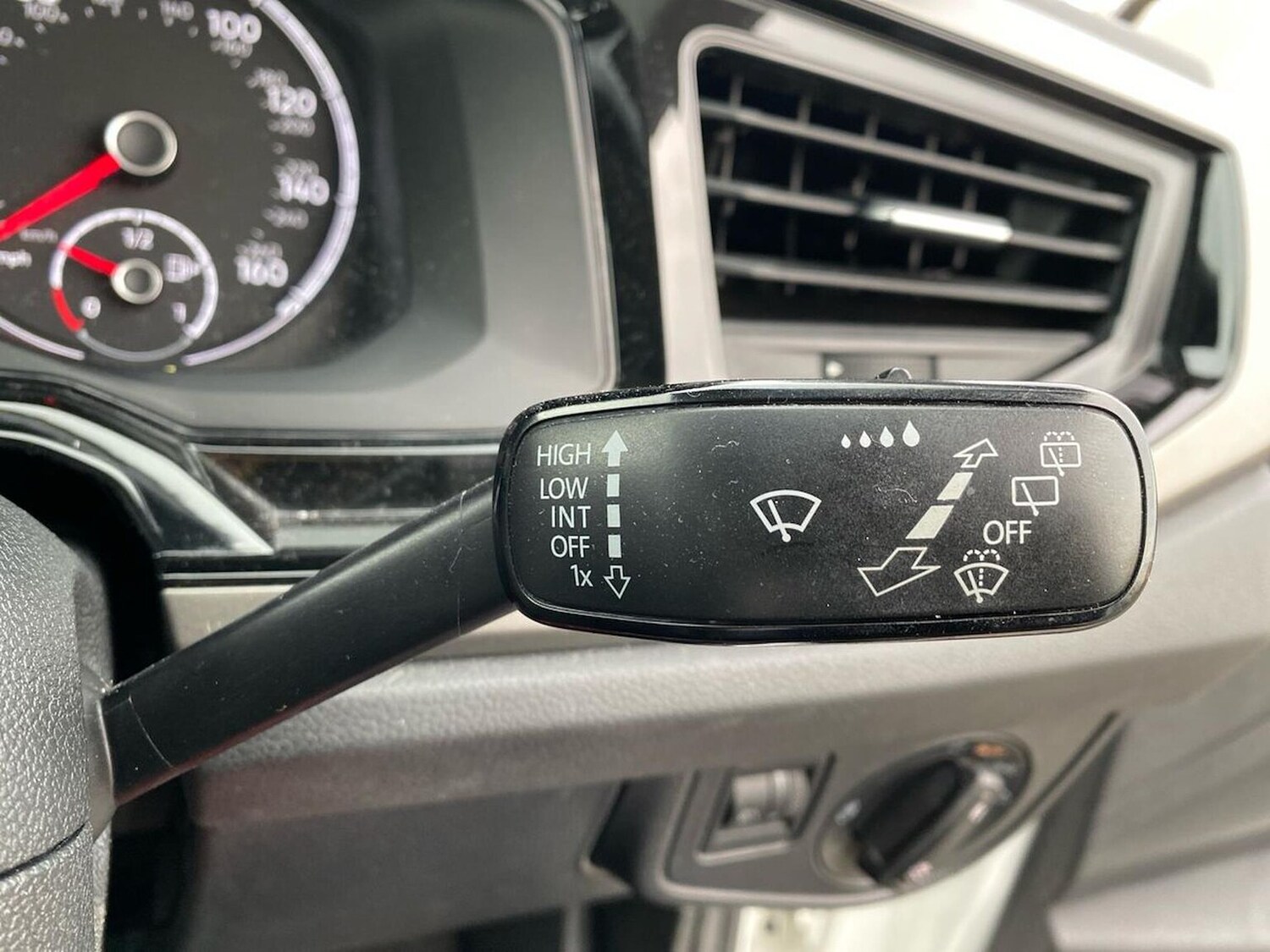 Used Volkswagen Polo 2018 for sale - 76637726: Photo 29