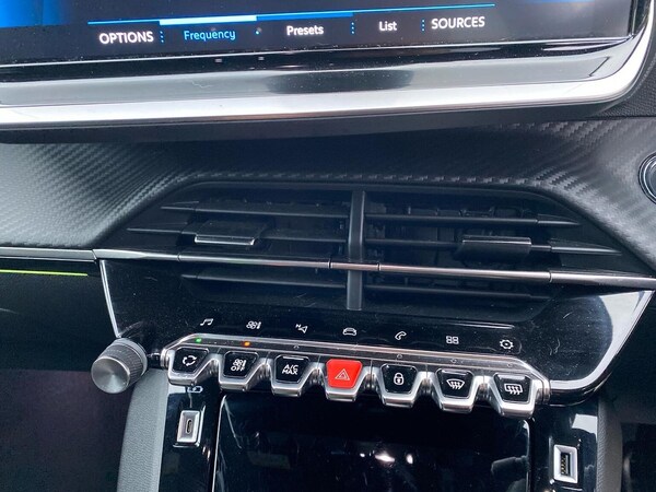 Used Peugeot 208 2022 for sale - 76268321: Photo 12