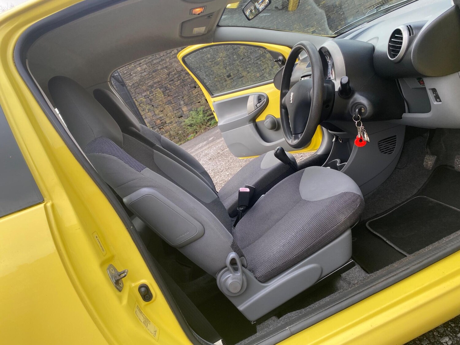 Used Peugeot 107 for sale - 78100194: Photo 6