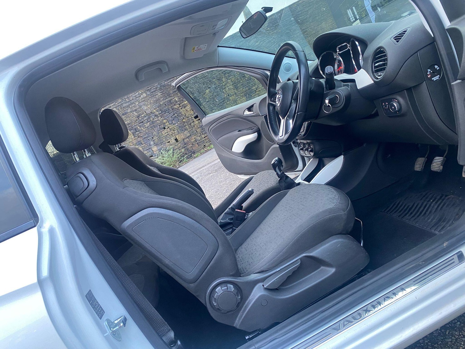 Used Vauxhall ADAM 2015 for sale - 77838584: Photo 10