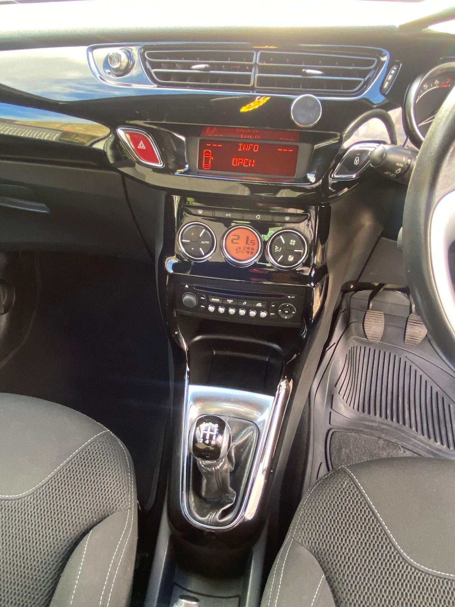 Used Citroen DS3 2012 for sale - 76408461: Photo 17