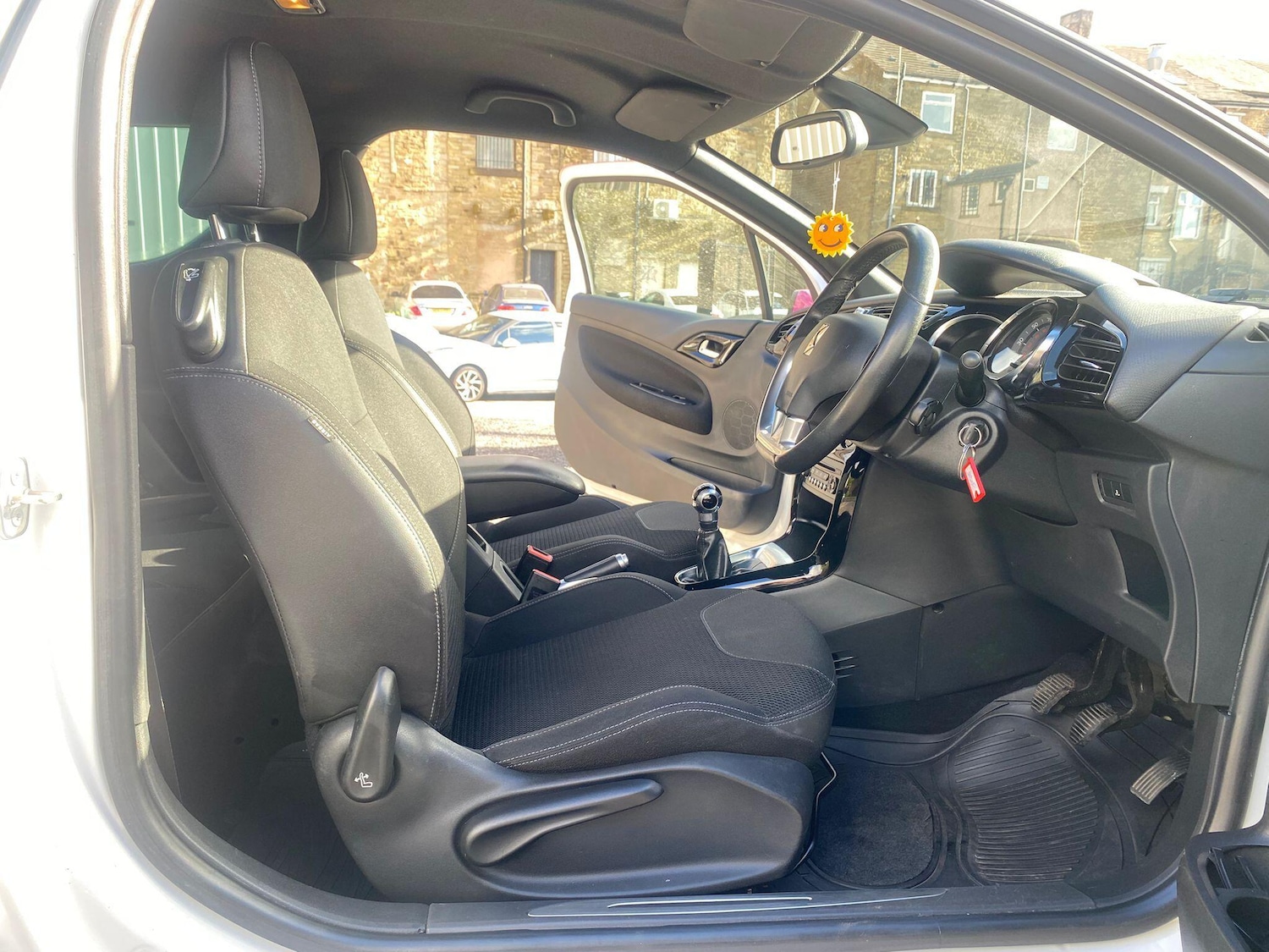 Used Citroen DS3 2012 for sale - 76408461: Photo 9