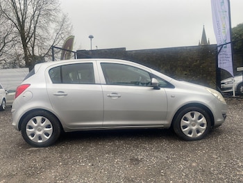 Used Vauxhall Corsa 2010 for sale - 77510687: Photo