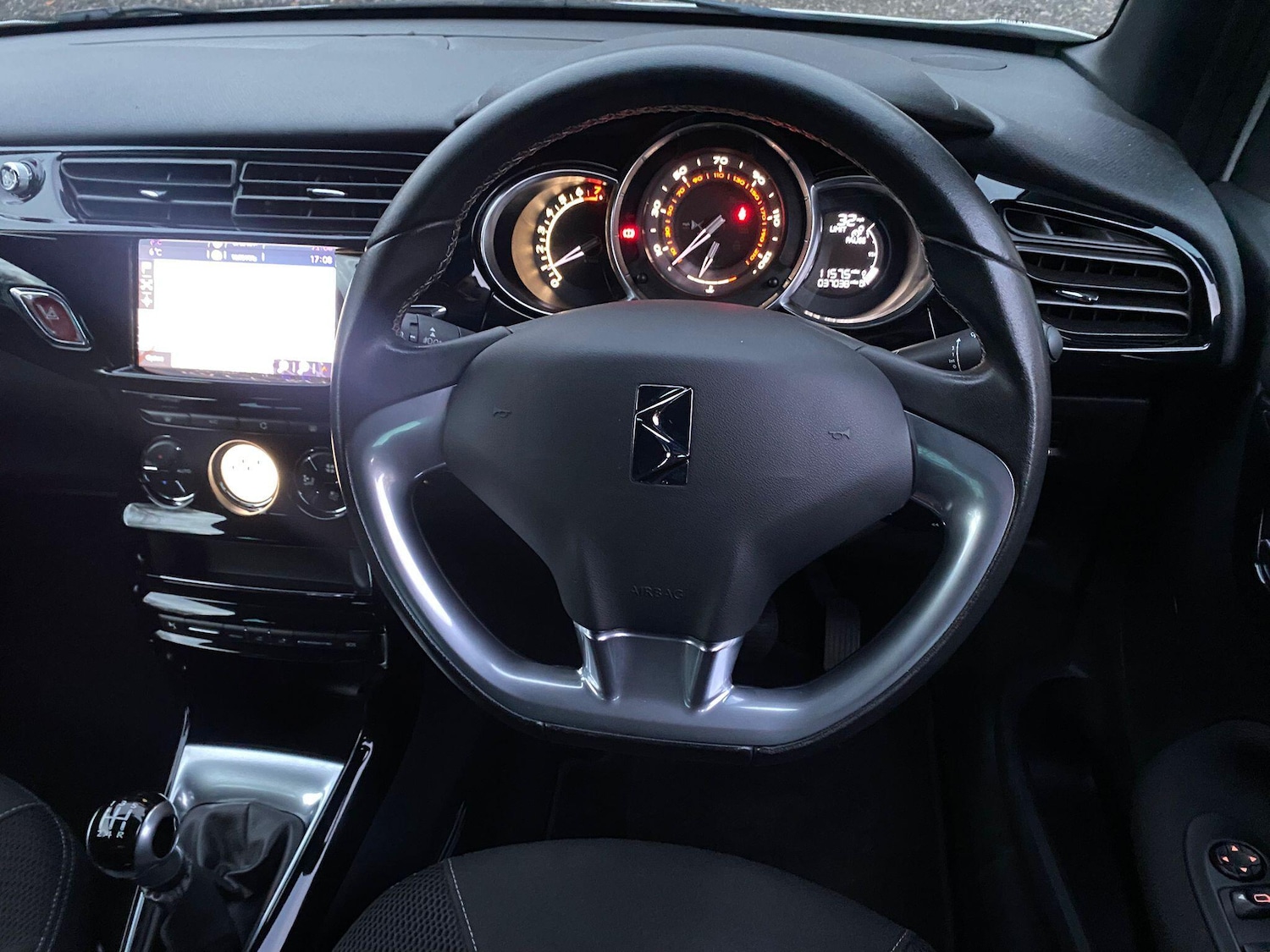 Used DS Automobiles DS 3 2018 for sale - 76688786: Photo 17