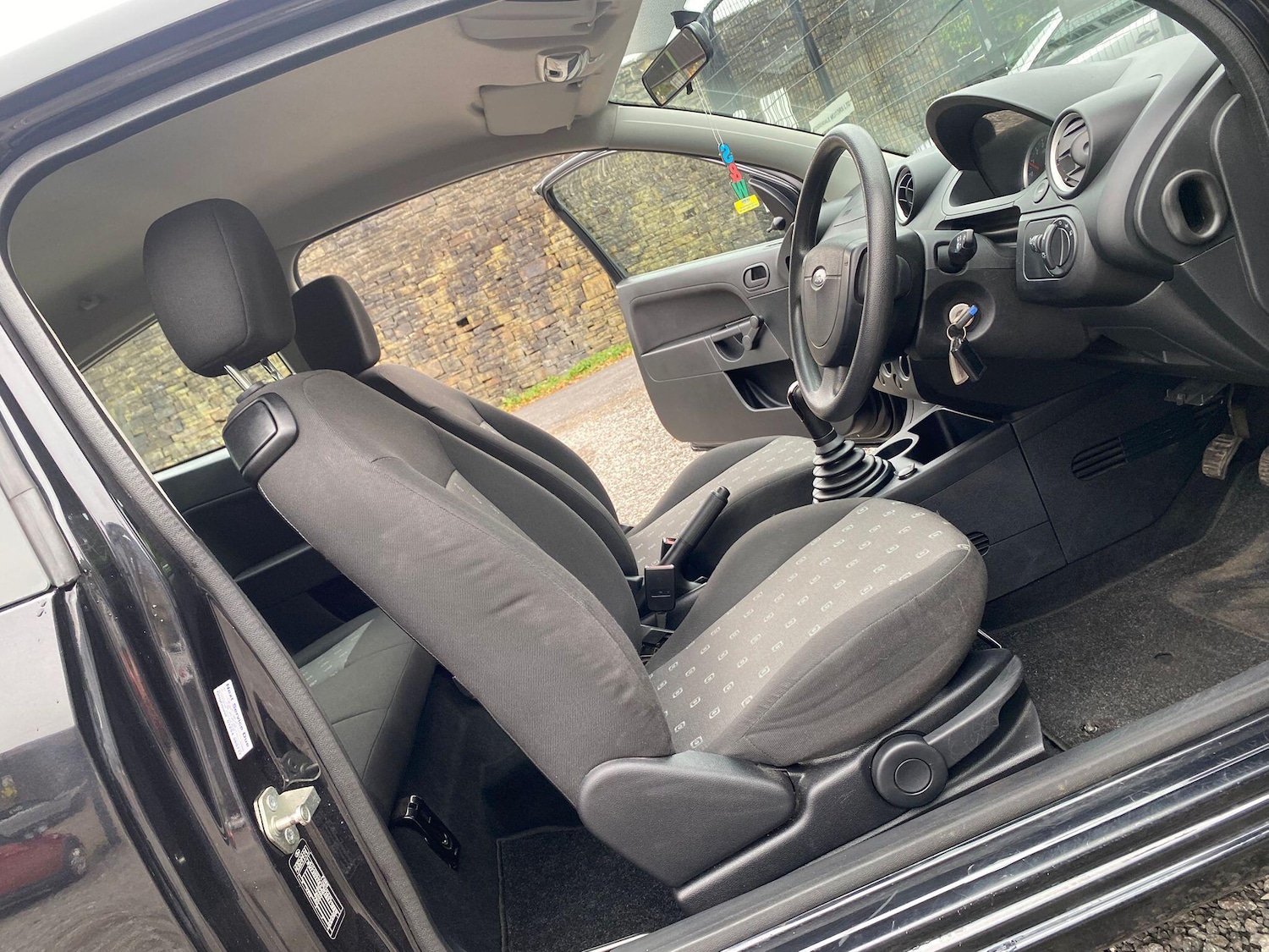 Used Ford Fiesta 2004 for sale - 76360259: Photo 10