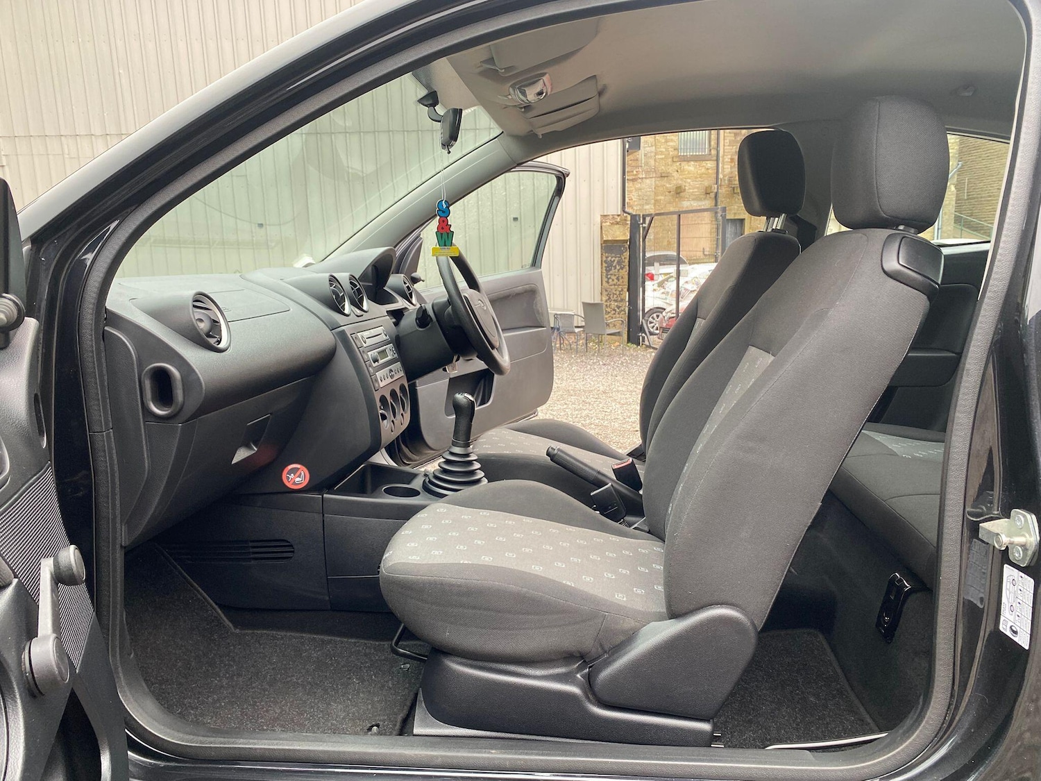 Used Ford Fiesta 2004 for sale - 76360259: Photo 11