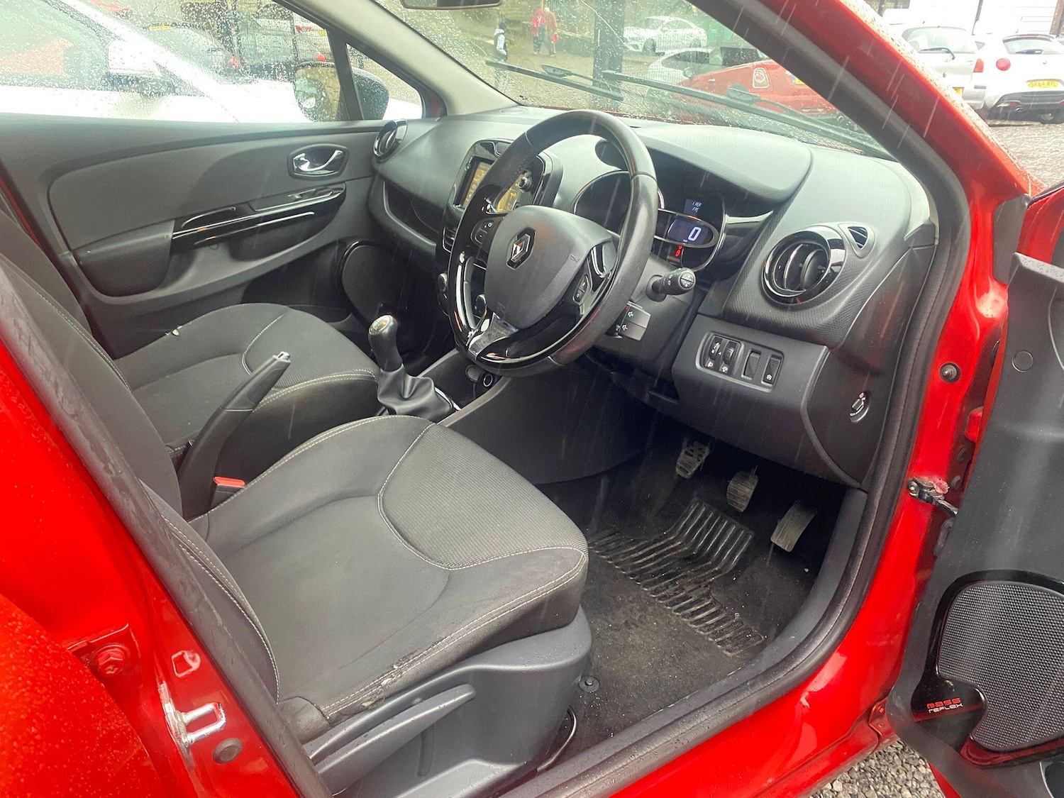 Used Renault Clio 2014 for sale - 76512412: Photo 9