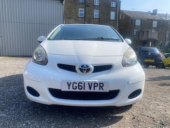 Used Toyota AYGO 2011 for sale - 77977815: Photo