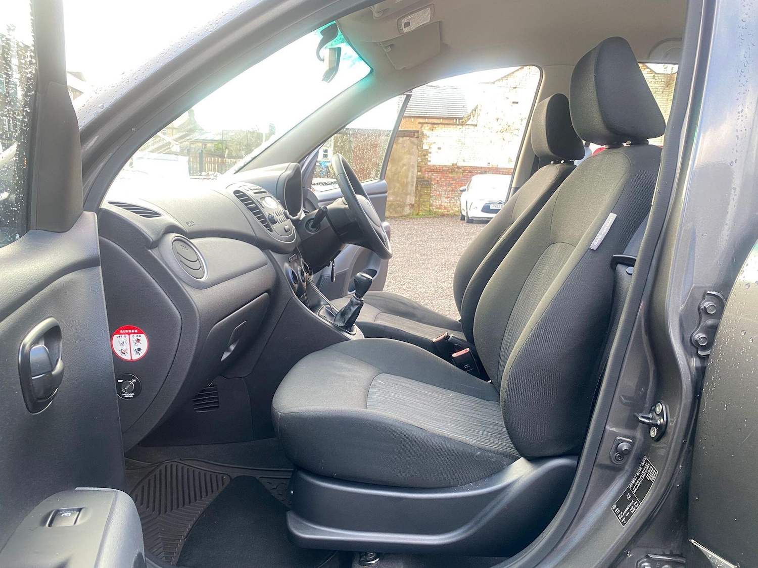 Used Hyundai i10 2013 for sale - 76632755: Photo 6