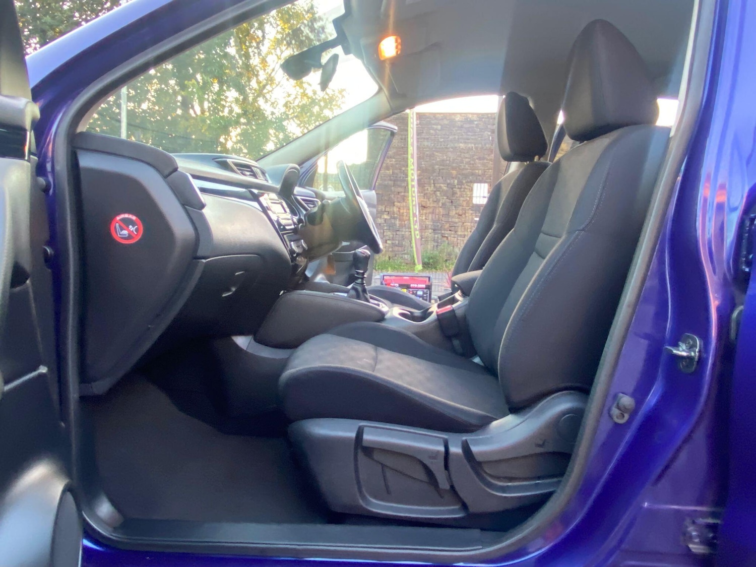 Used Nissan Qashqai 2015 for sale - 75977185: Photo 9