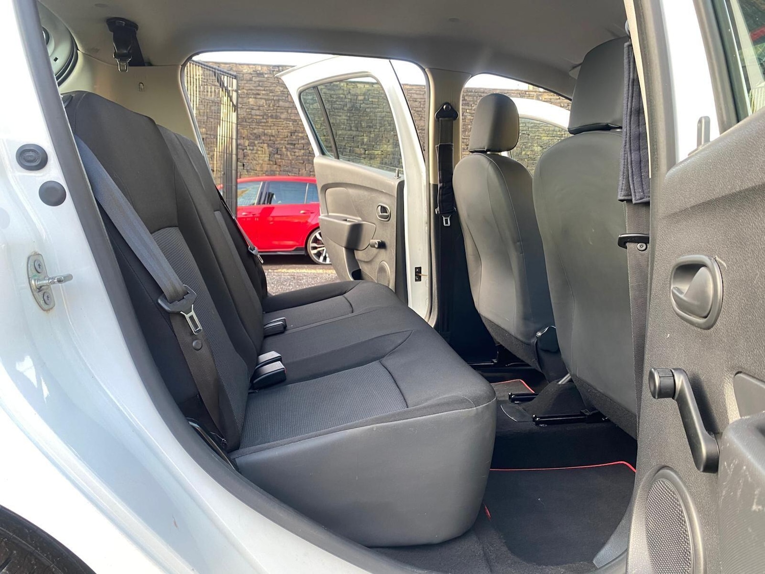 Used Dacia Sandero 2013 for sale - 77163247: Photo 16