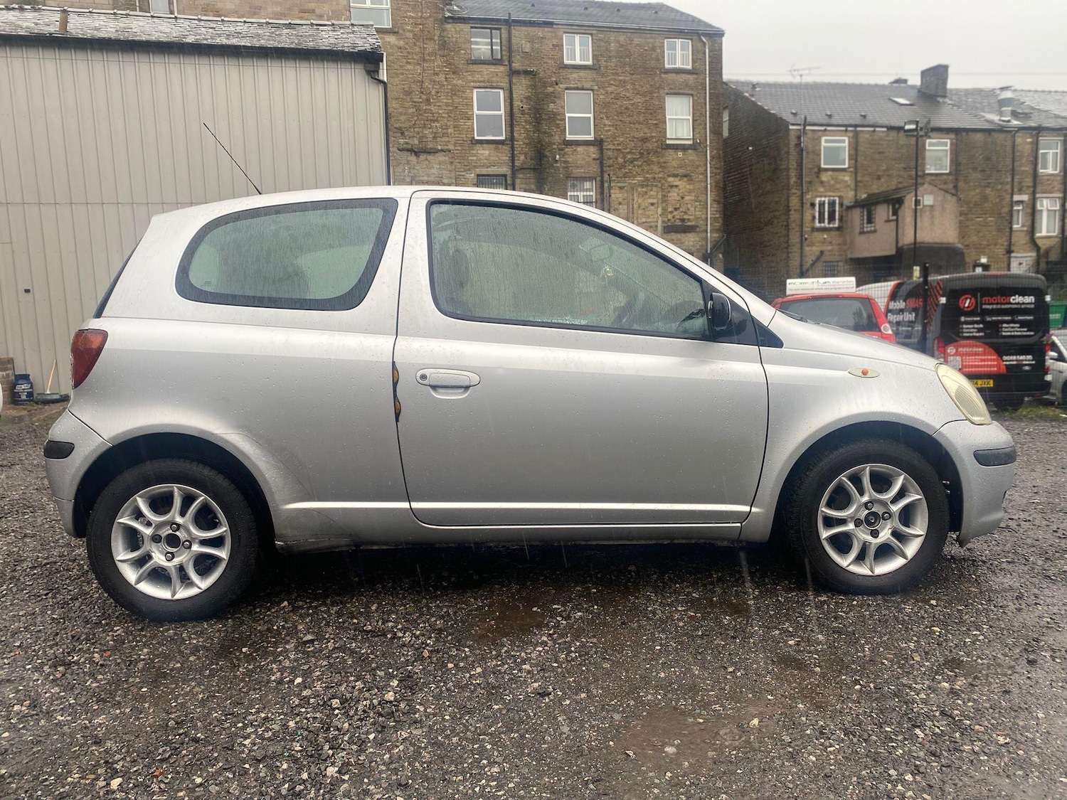 Used Toyota Yaris 2003 for sale - 76021126: Photo 11