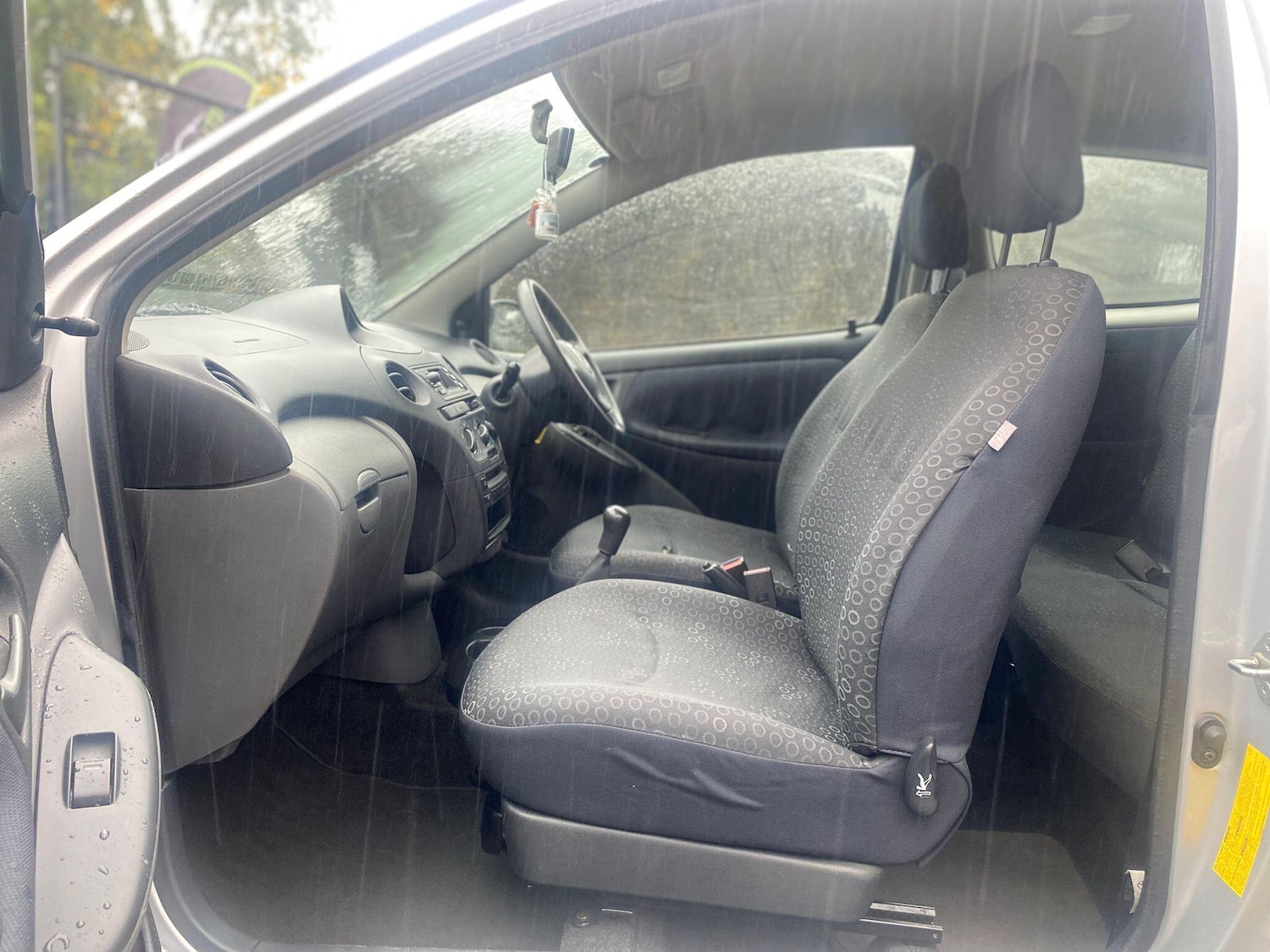 Used Toyota Yaris 2003 for sale - 76021126: Photo 13