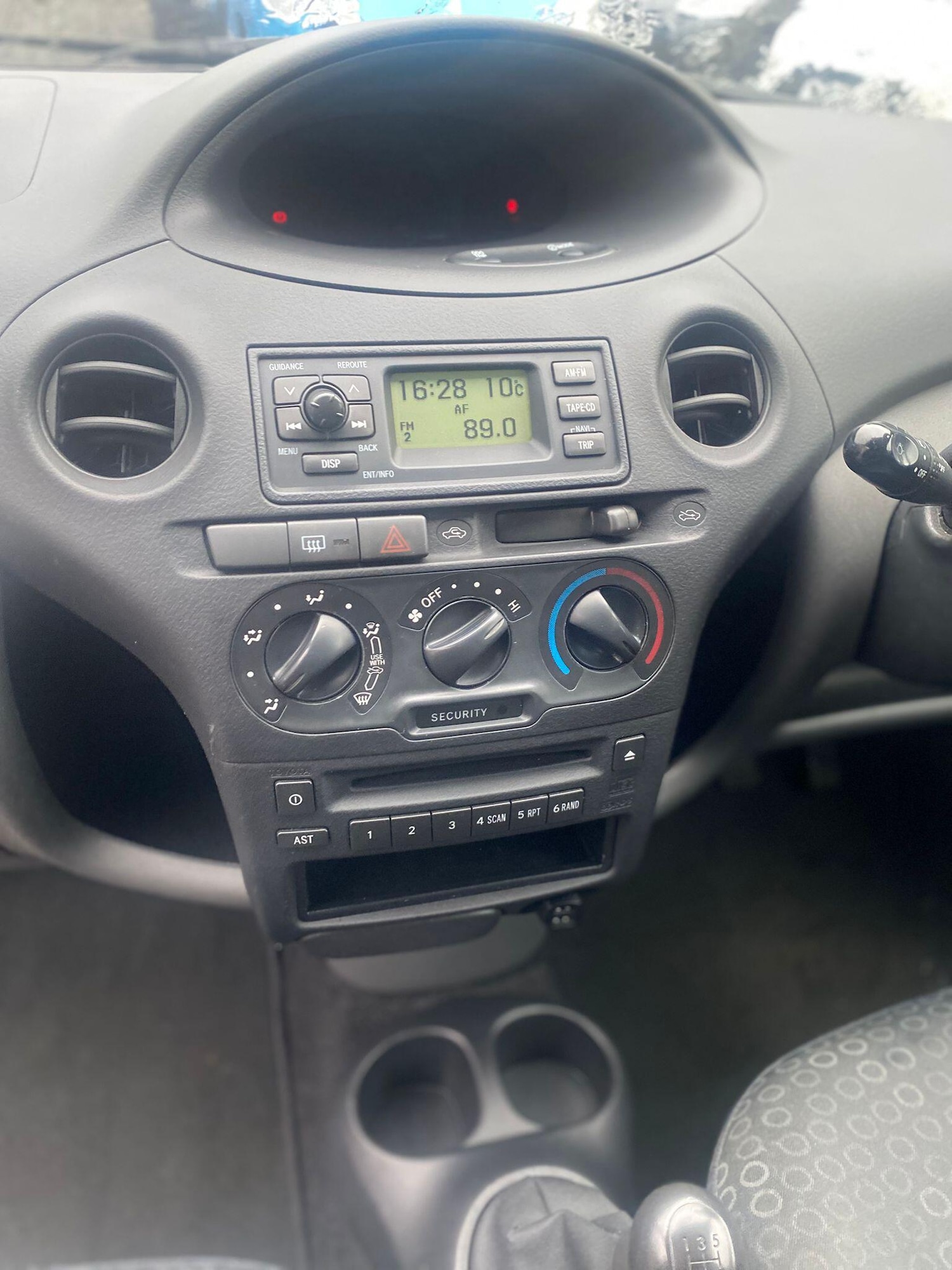 Used Toyota Yaris 2003 for sale - 76021126: Photo 16