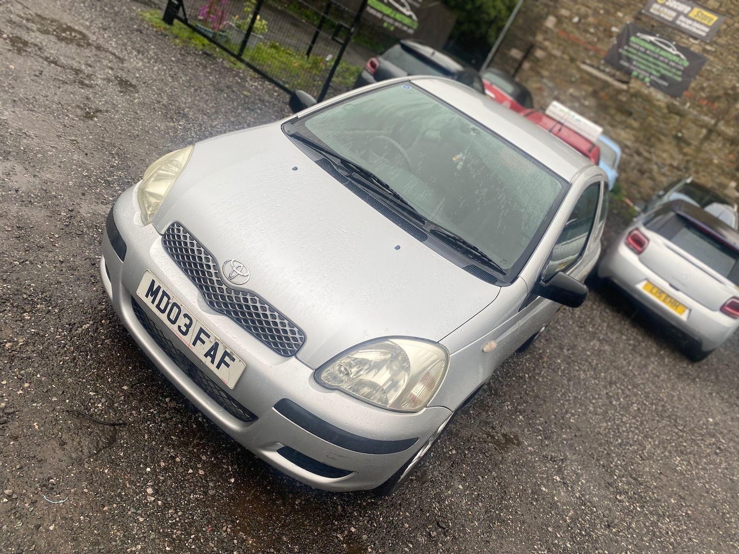 Used Toyota Yaris 2003 for sale - 76021126: Photo 2