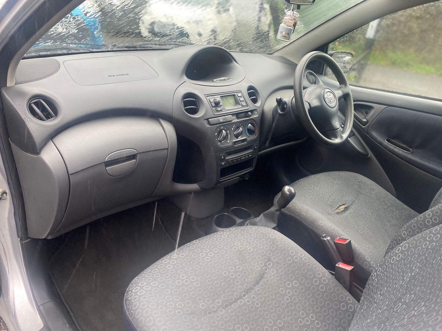 Used Toyota Yaris 2003 for sale - 76021126: Photo 9