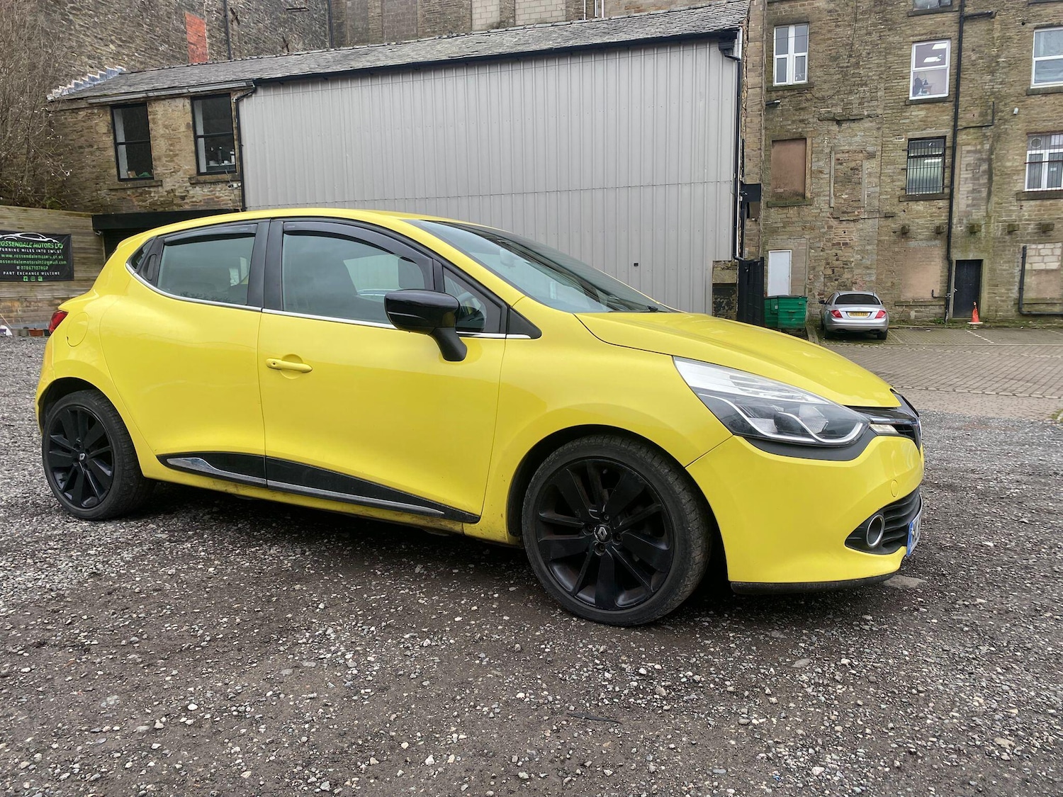 Used Renault Clio 2013 for sale - 77784442: Photo 2